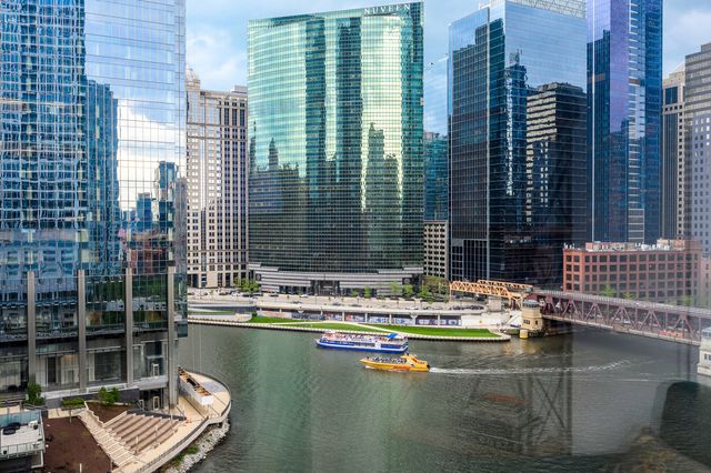 333 N CANAL Street 1306, Chicago, IL 60606