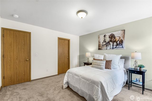 6317 111th Avenue E, Puyallup, WA 98372