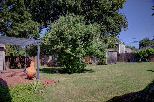 4221 E 25th Place E, Tulsa, OK 74114