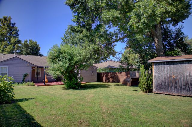 4221 E 25th Place E, Tulsa, OK 74114