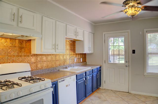 4221 E 25th Place E, Tulsa, OK 74114