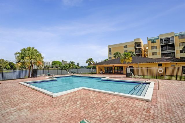 6575 W Oakland Park Boulevard 506, Lauderhill, FL 33313