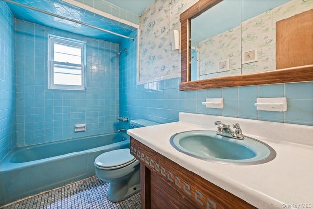 13734 94th Street, Ozone Park, NY 11417