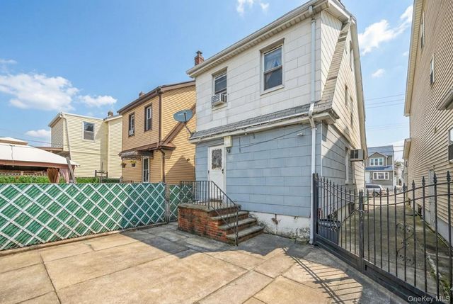 13734 94th Street, Ozone Park, NY 11417