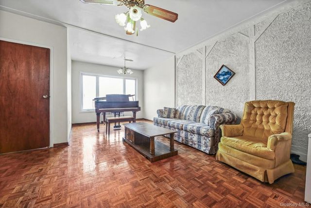 13734 94th Street, Ozone Park, NY 11417