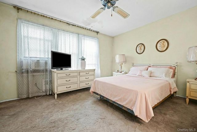 13734 94th Street, Ozone Park, NY 11417