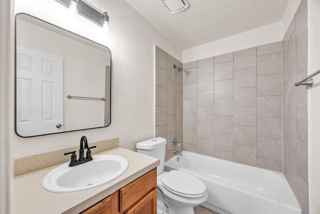 5725 Alsace TRL, Austin, TX 78724