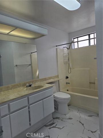 3723 Emerald Street B, Torrance, CA 90503