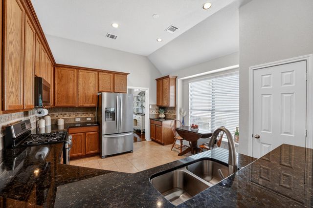 1812 Paseo Verde DR, Leander, TX 78641