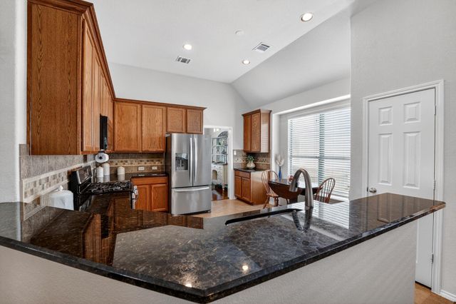 1812 Paseo Verde DR, Leander, TX 78641