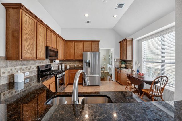 1812 Paseo Verde DR, Leander, TX 78641