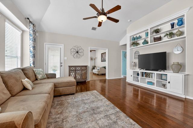 1812 Paseo Verde DR, Leander, TX 78641