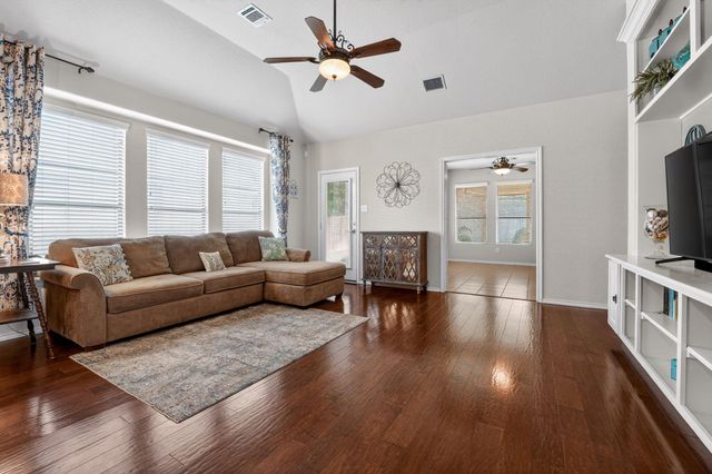 1812 Paseo Verde DR, Leander, TX 78641