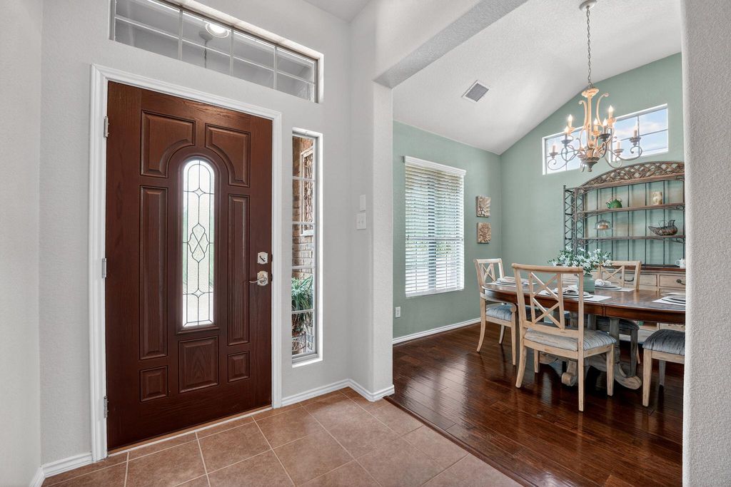 1812 Paseo Verde DR, Leander, TX 78641