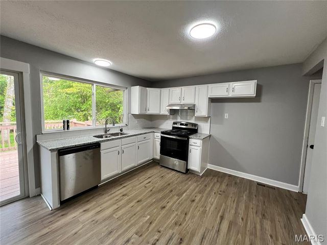 13310 De Marillac Drive, Florissant, MO 63033