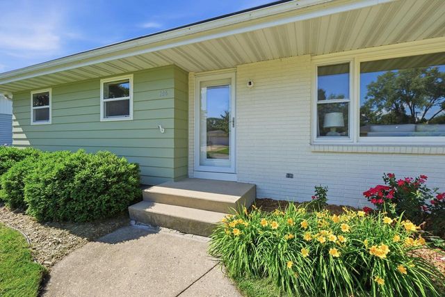 146 W Macarthur Street, Sun Prairie, WI 53590