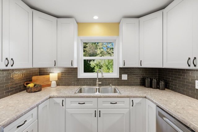 146 W Macarthur Street, Sun Prairie, WI 53590