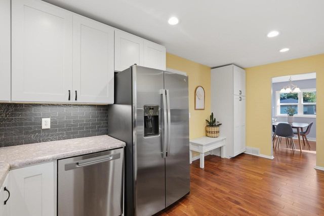 146 W Macarthur Street, Sun Prairie, WI 53590