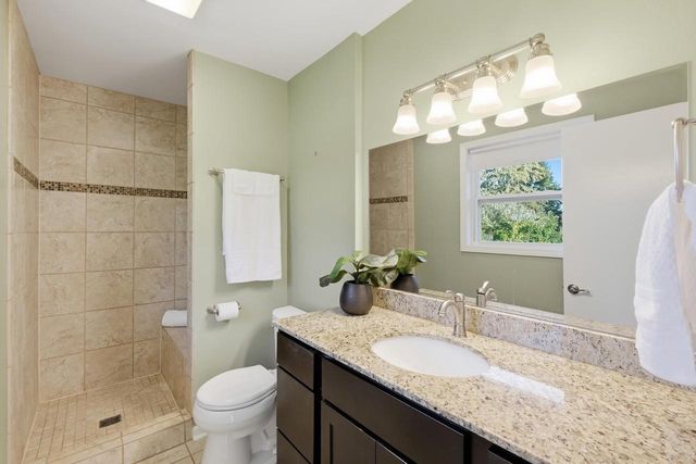 146 W Macarthur Street, Sun Prairie, WI 53590