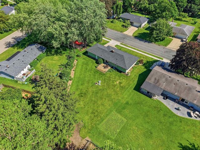 146 W Macarthur Street, Sun Prairie, WI 53590