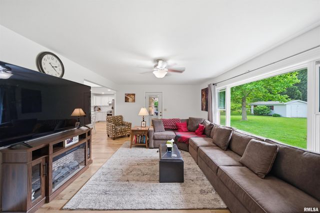 149 JAY Avenue, Morton, IL 61550