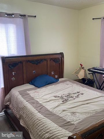 106 CHESTER PIKE, Darby, PA 19023