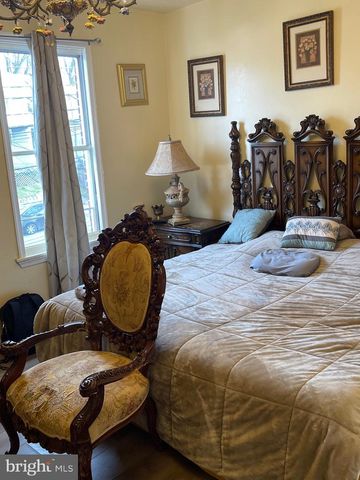 106 CHESTER PIKE, Darby, PA 19023