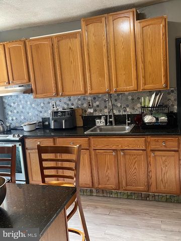 106 CHESTER PIKE, Darby, PA 19023