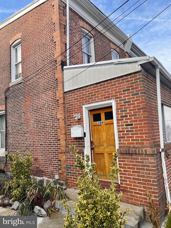 106 CHESTER PIKE, Darby, PA 19023