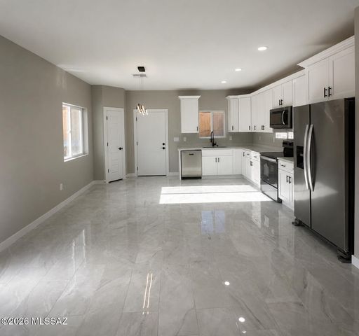 427 Cancun Court, Rio Rico, AZ 85648