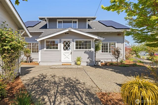 1304 S Oak St, Port Angeles, WA 98362