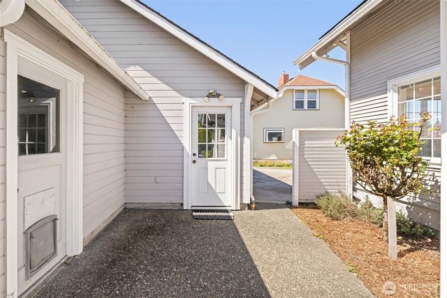 1304 S Oak St, Port Angeles, WA 98362