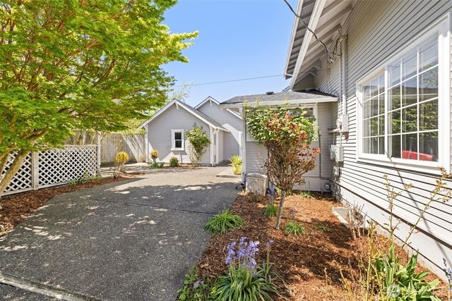 1304 S Oak St, Port Angeles, WA 98362