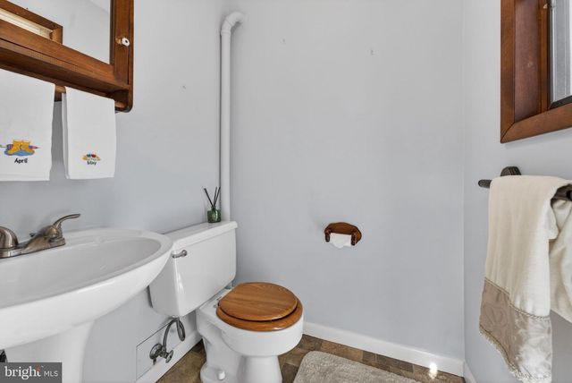 272 SKILLMAN RD, Skillman, NJ 08558