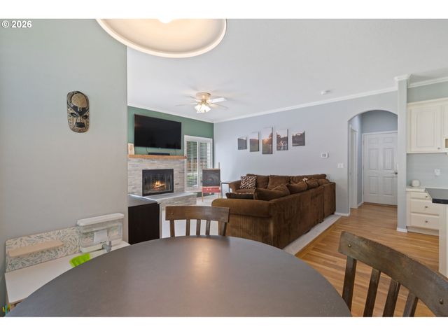 3527 COEUR D ALENE Dr, West Linn, OR 97068