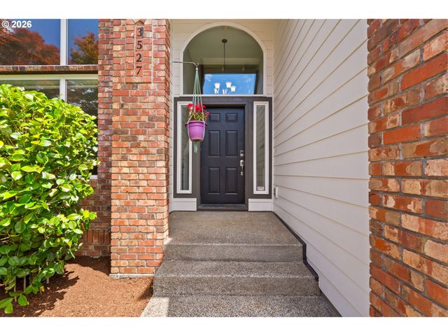 3527 COEUR D ALENE Dr, West Linn, OR 97068