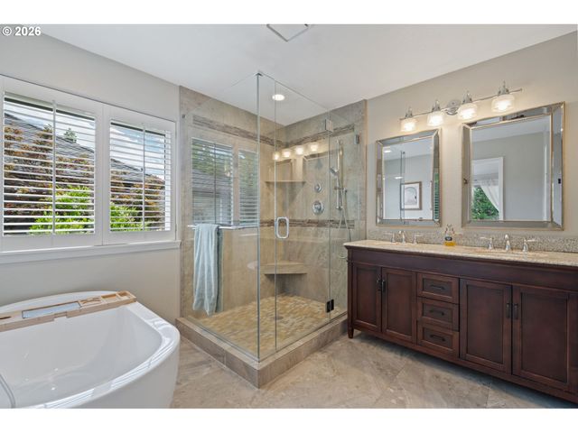 3527 COEUR D ALENE Dr, West Linn, OR 97068