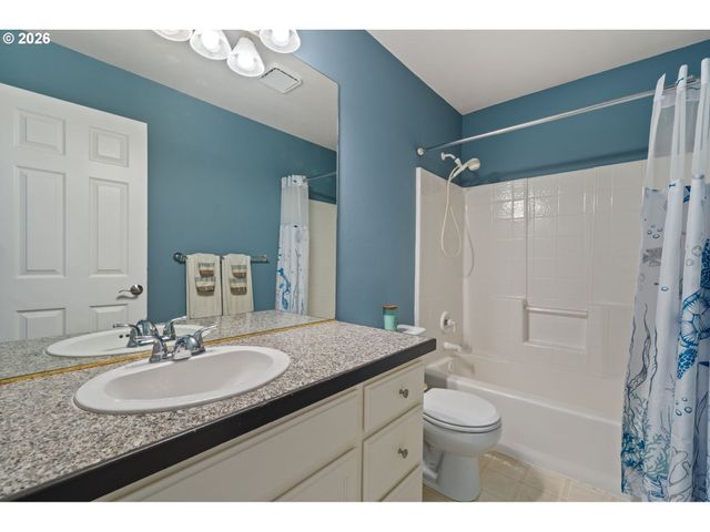3527 COEUR D ALENE Dr, West Linn, OR 97068
