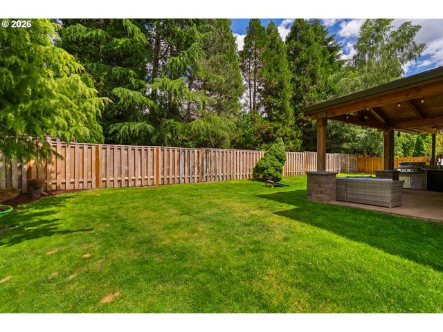 3527 COEUR D ALENE Dr, West Linn, OR 97068