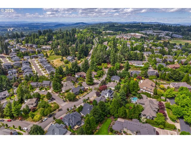 3527 COEUR D ALENE Dr, West Linn, OR 97068