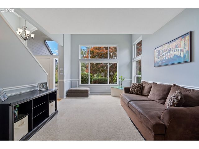 3527 COEUR D ALENE Dr, West Linn, OR 97068