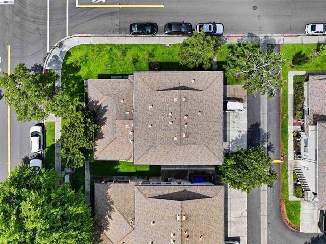 1060 Mohr Ln A, Concord, CA 94518
