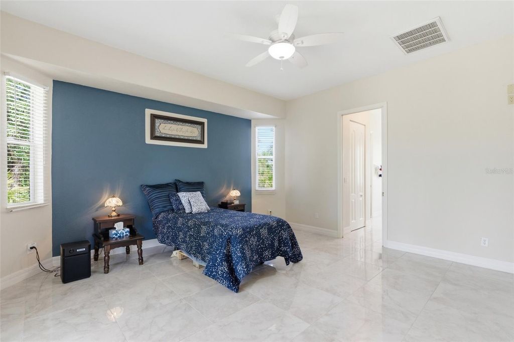 Image 24 of property listing at 5075 DELIGHT AVE, North Port, FL 34288