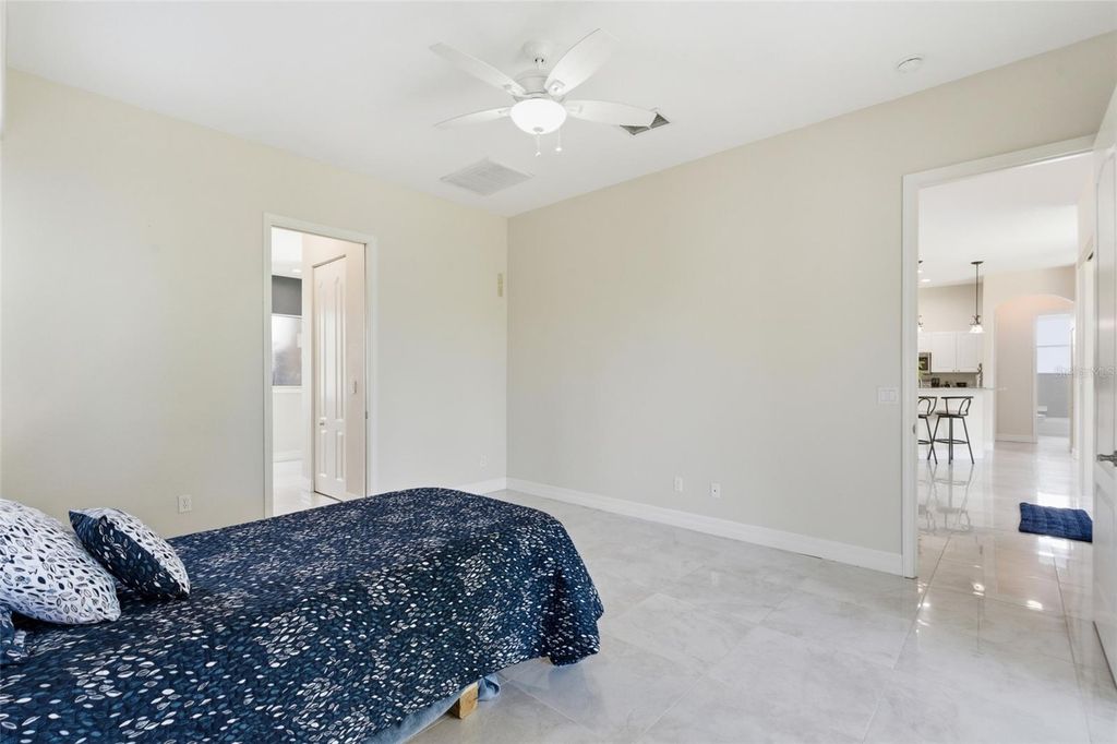 Image 25 of property listing at 5075 DELIGHT AVE, North Port, FL 34288