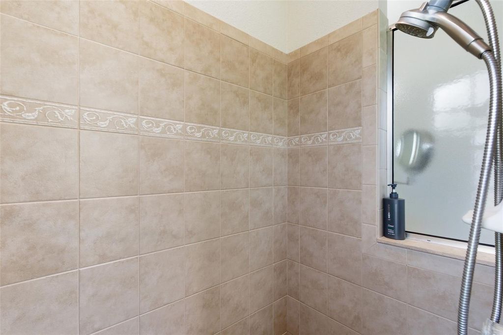 Image 31 of property listing at 5075 DELIGHT AVE, North Port, FL 34288