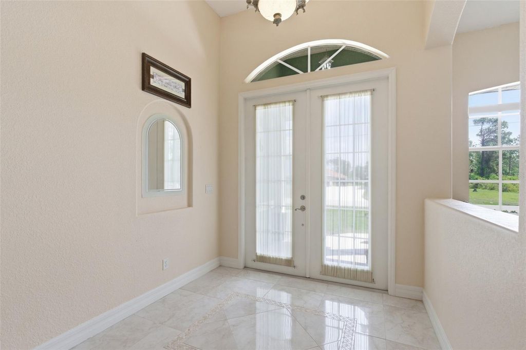 Image 5 of property listing at 5075 DELIGHT AVE, North Port, FL 34288