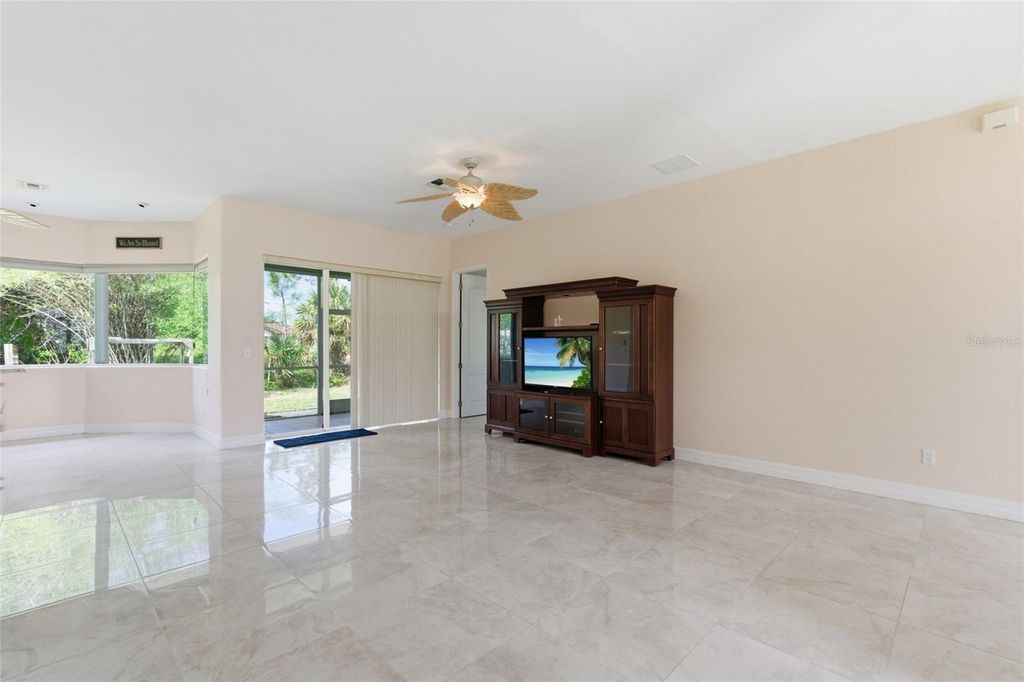 Image 6 of property listing at 5075 DELIGHT AVE, North Port, FL 34288