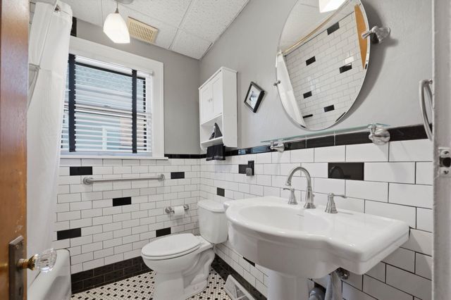 427 S Glenn St, Wichita, KS 67213