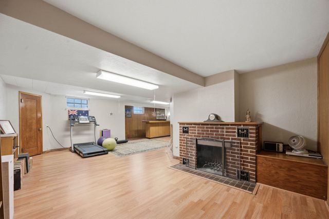 427 S Glenn St, Wichita, KS 67213