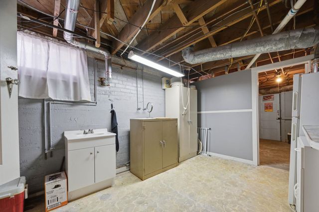 427 S Glenn St, Wichita, KS 67213